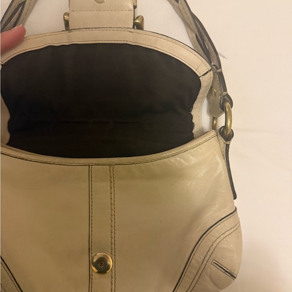 Coach Leather Soho Baguette Shoulder Bag Cream - Picture 8 of 9